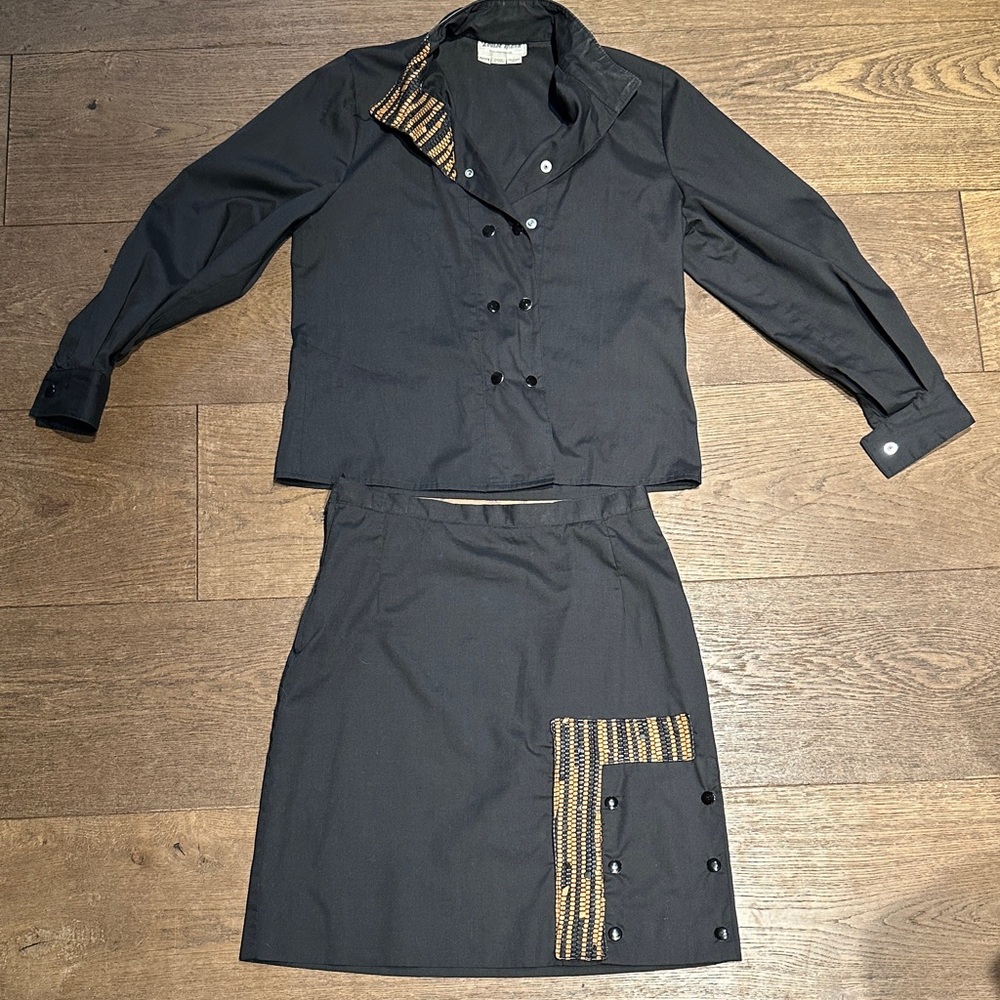 Petite Women’s Skirt Suit made in the USA by Louise Mann. RARE! QUALITY QUALITY